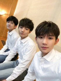 别人忍着你_TFBOYS：别动！忍着！